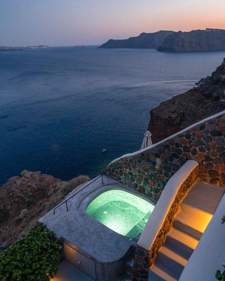 Pezoules Of Oia Hotel Exterior photo