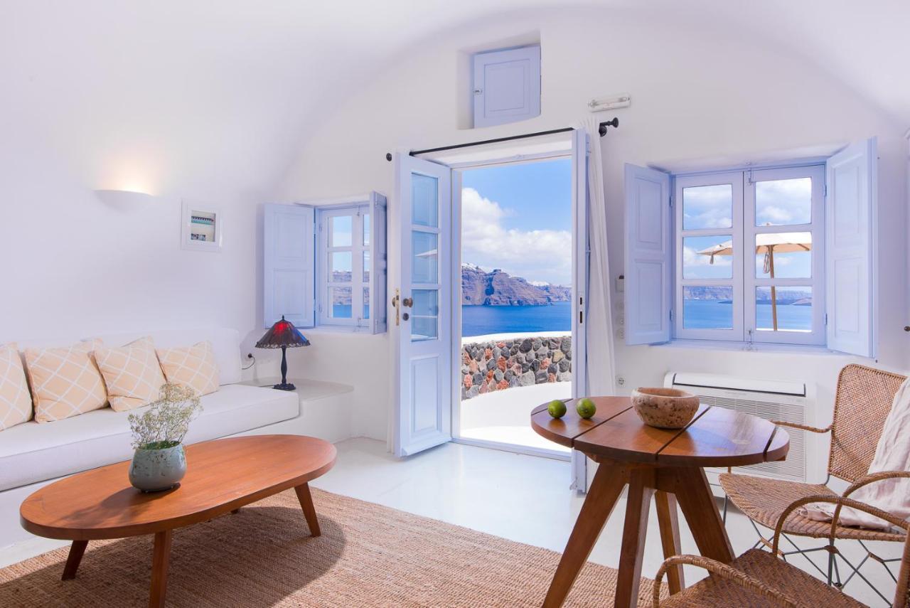 Pezoules Of Oia Hotel Exterior photo