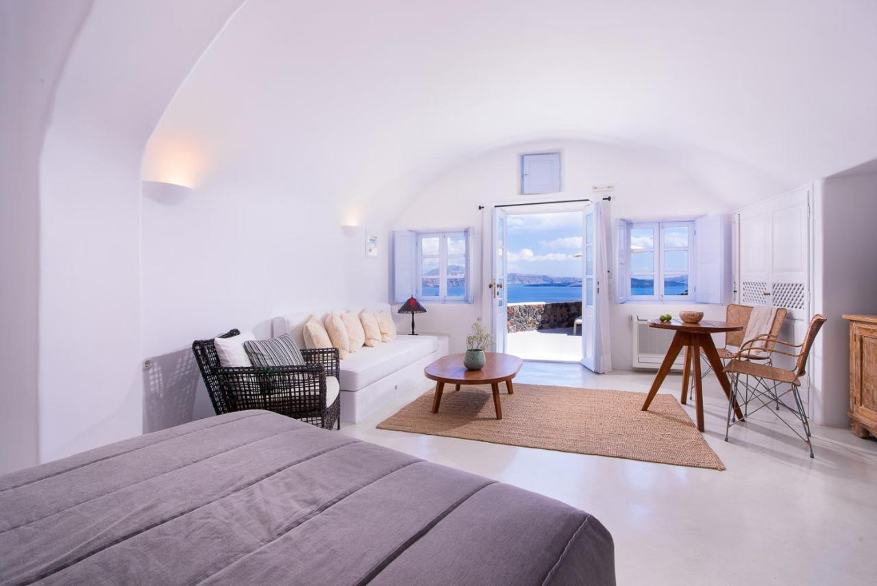Pezoules Of Oia Hotel Exterior photo
