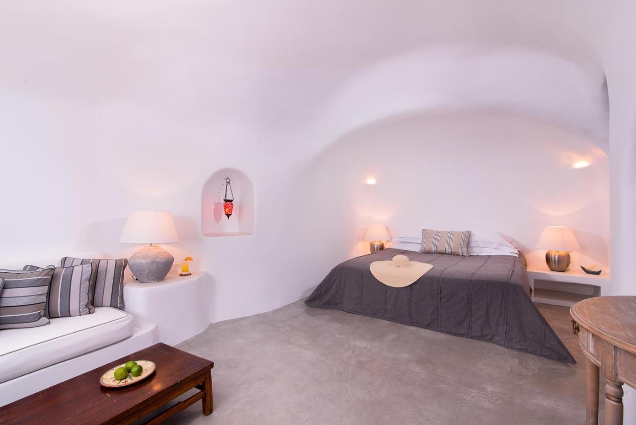 Pezoules Of Oia Hotel Exterior photo
