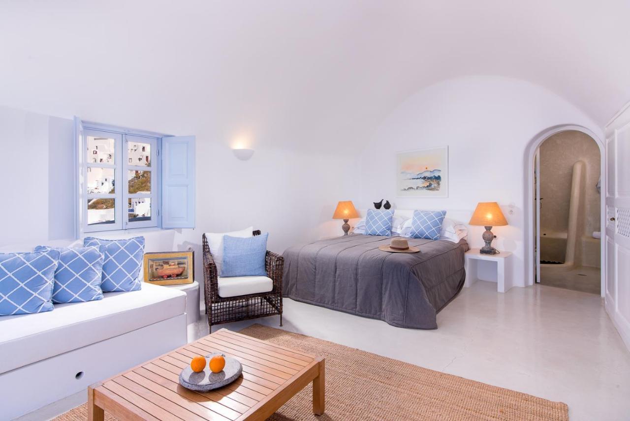 Pezoules Of Oia Hotel Exterior photo
