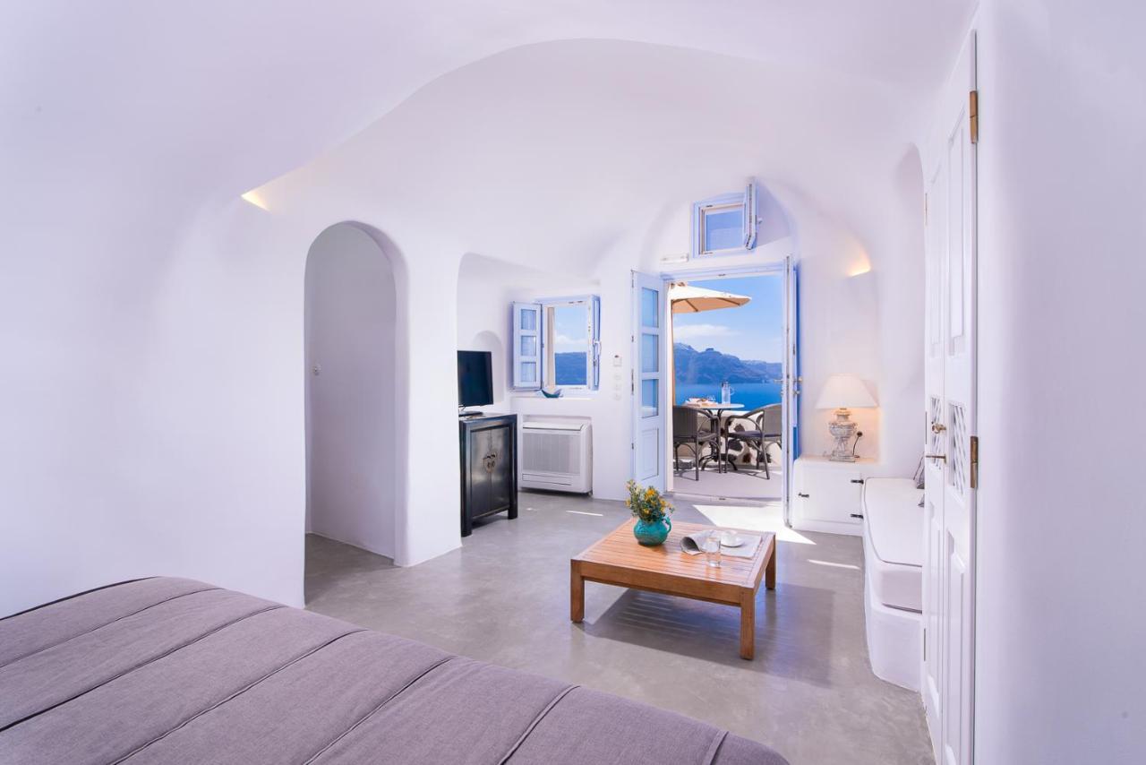 Pezoules Of Oia Hotel Exterior photo
